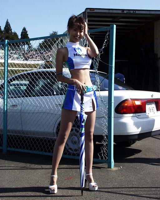Japanese race queens and umbrella girls — 42